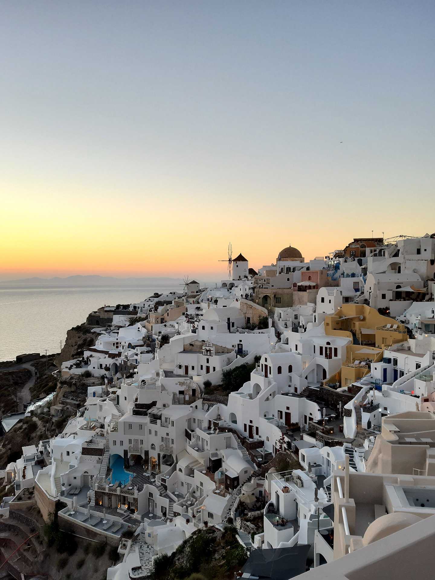 Island tour of Santorini – 4 hours