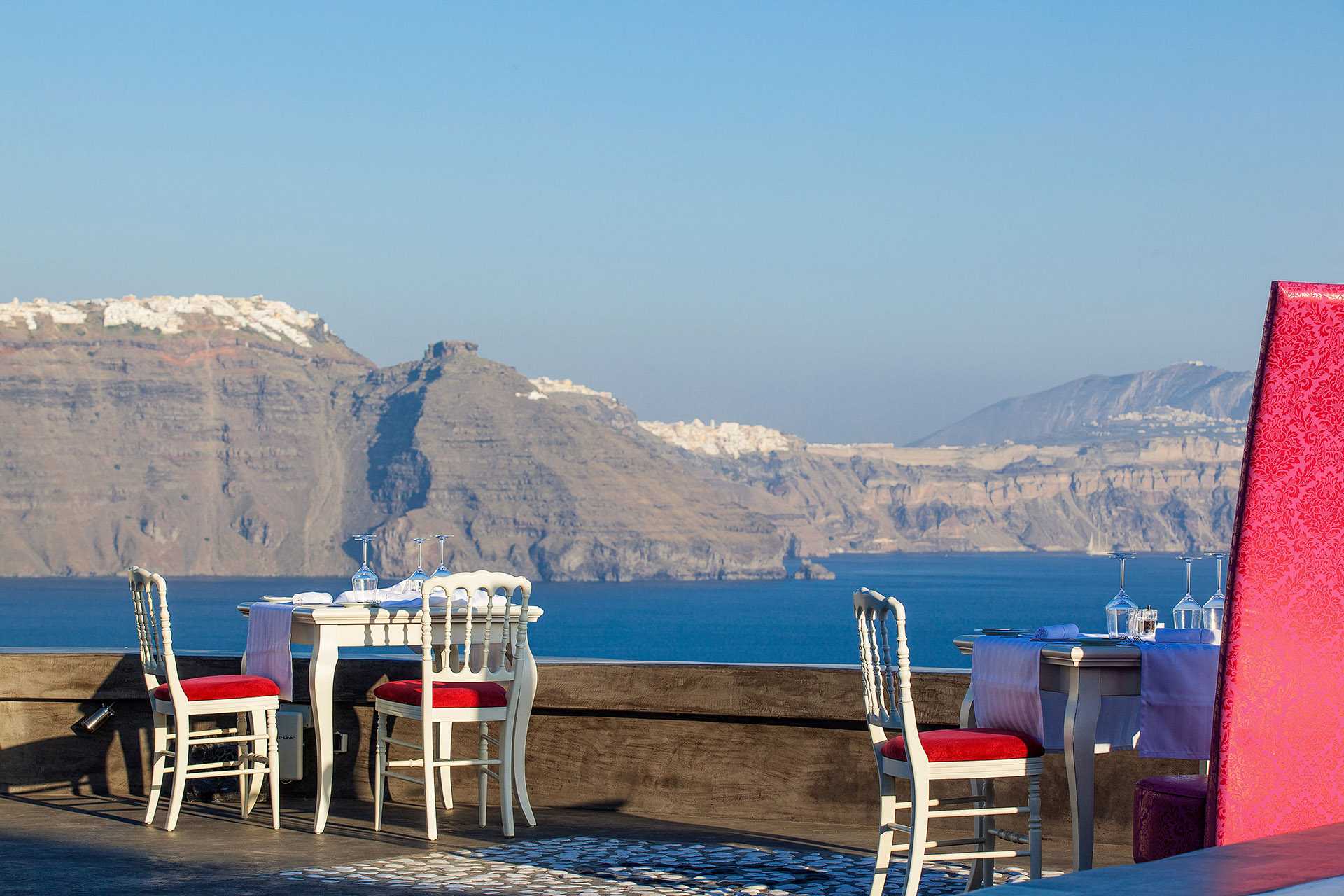 Tour da ilha de Santorini, com o sítio arqueológico de Akrotiri