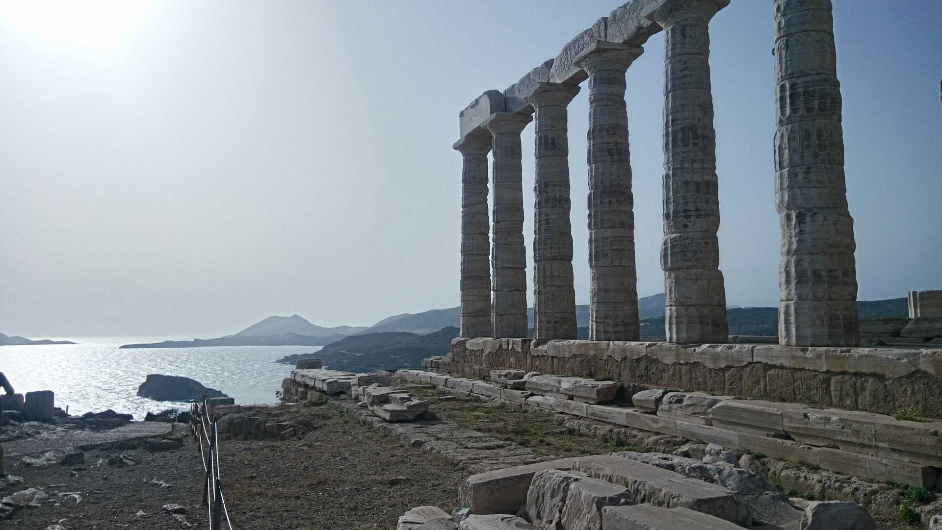 Pôr do sol no Cabo Sounio